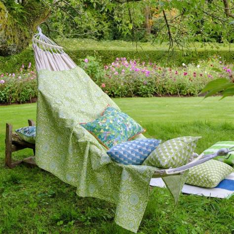 Designers Guild Savine Outdoor Fabrics Tarakan Outdoor Fabric - Grass - FDG3049/04 - Image 4
