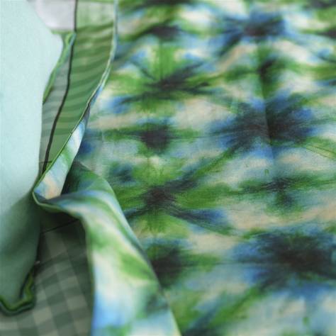 Designers Guild Ikebana Fabrics Shibori Fabric - Emerald - FDG3082/02 - Image 3