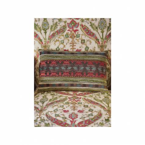 Colefax & Fowler  Belvedere Fabrics Yasamin Fabric - Red/Green - F4743-01 - Image 3