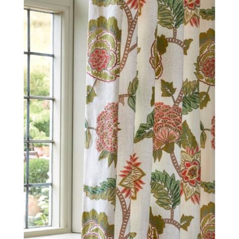 Colefax & Fowler  Braganza Fabrics Jessamine Fabric - Red/Green - F4785-01 - Image 3