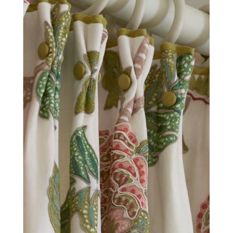 Colefax & Fowler  Braganza Fabrics Jessamine Fabric - Pink/Leaf - F4785-02 - Image 2