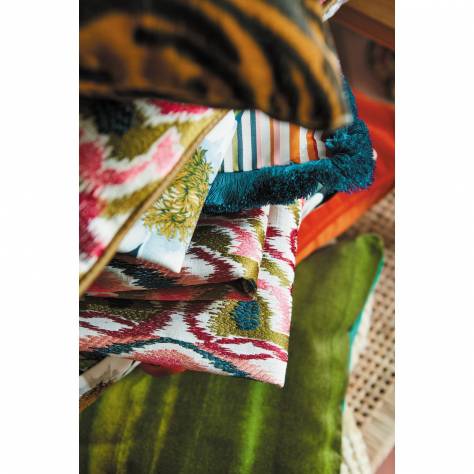 Harlequin Palmetto Fabrics Demoiselle Fabric - Ink/Chartreuse - HGAT120435