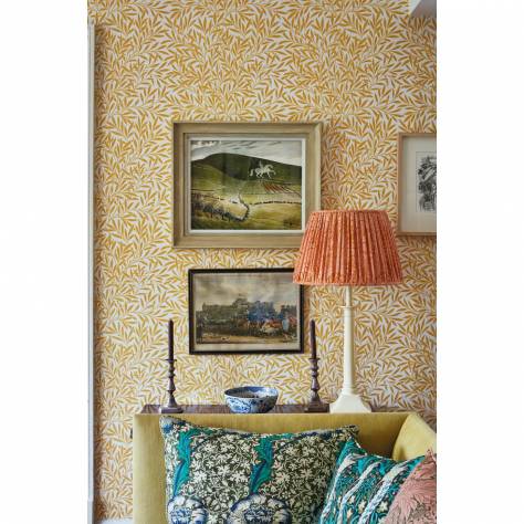William Morris & Co Queen Square Wallpapers Willow Wallpaper - Cream/Brown - DBPW216965