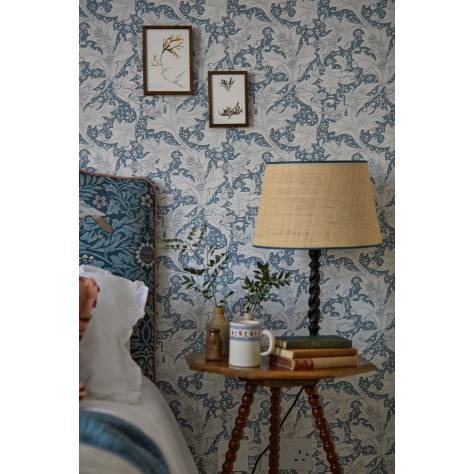William Morris & Co Emery Walkers House Wallpapers Wallflower Wallpaper - Chrysanthemum - MEWW217188