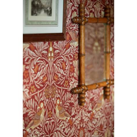 William Morris & Co Emery Walkers House Wallpapers Bird Wallpaper - Madder/Weld - MEWW217195