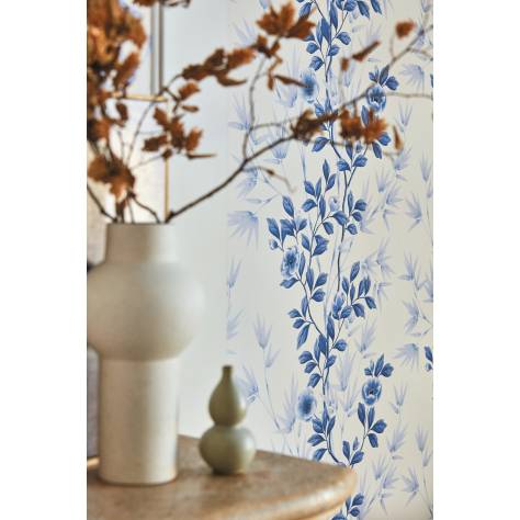 Harlequin x Diane Hill Harlequin x Diane Hill Wallpapers Lady Alford Wallpaper - Porcelain/China Blue - HDHW112898