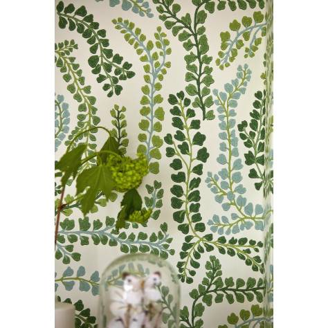 Harlequin Colour 4 Wallcoverings Fayola Wallpaper - Fig Leaf/Clover - HC4W113019